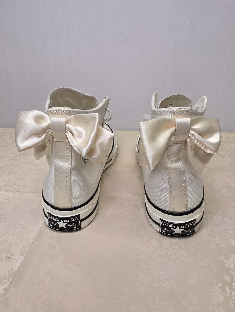 Converse Chuck 70 High Top Bow Sneakers Egret Cream Satin Bow Size 7.5